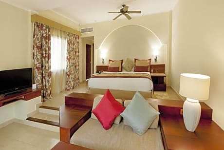 JUNIOR SUITE TROPICAL VIEW