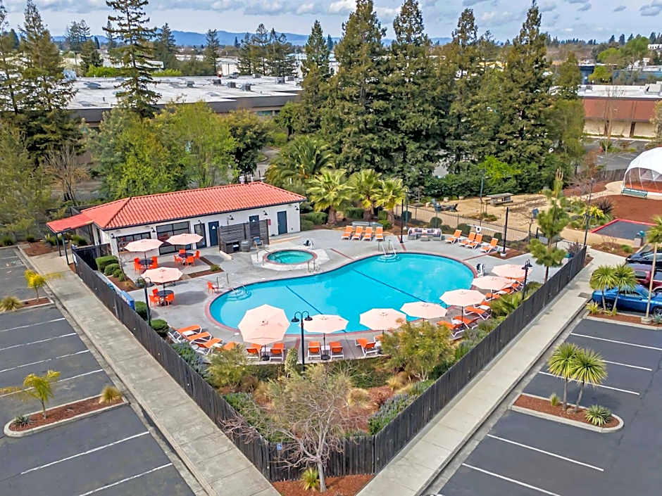 The Sandman Santa Rosa Sonoma, an Ascend Collection Hotel