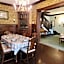 The Kings Throne Inn and Guest House