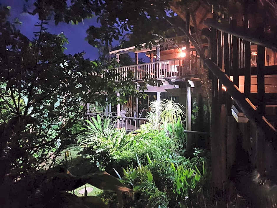 Ndiza Lodge and Cabanas