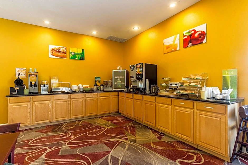 Quality Inn University Near Downtown