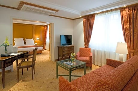 Junior Suite with Spa Access