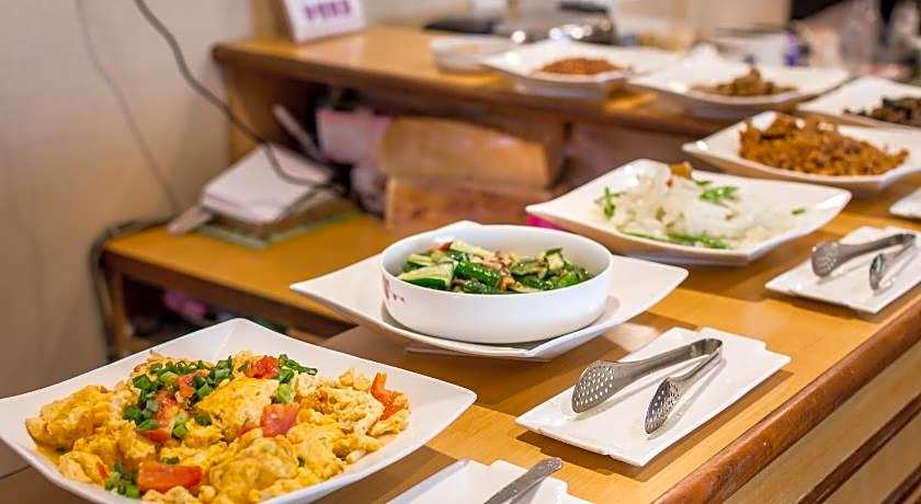 Golden Phoenix Hotel