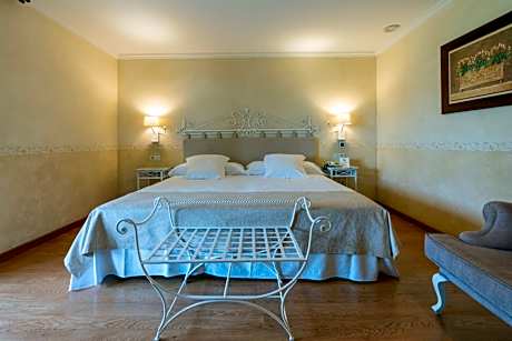 Double or Twin Room Economy Confort