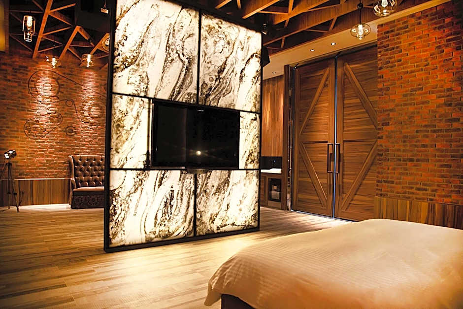 Royal Group Motel Fengshan Branch