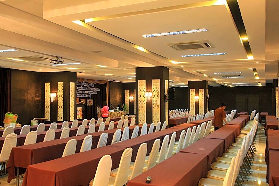 The Legacy Convention Hotel