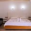 APELLA HOTEL