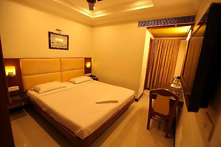 Hotel Arasan Sapthagiri