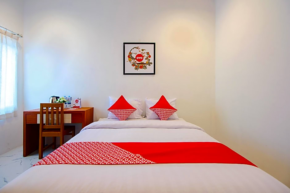 OYO 1319 88 Exclusive Residence