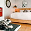 Petit Mesón (Pet Friendly Hotel)