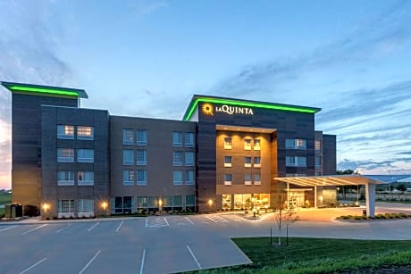 La Quinta by Wyndham Altoona Des Moines