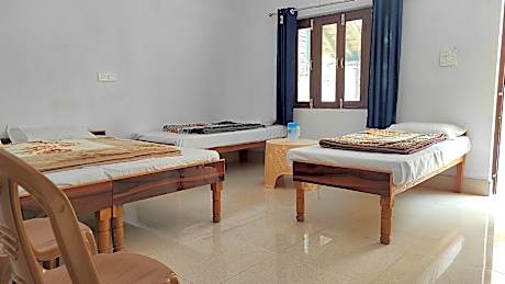 HOTEL PINE RESORT NETALA 