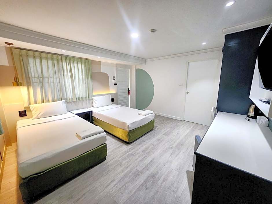 Photo 1 of 10 of Deluxe 2 Beds