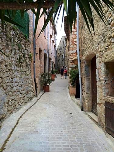 Auberge De Tourrettes