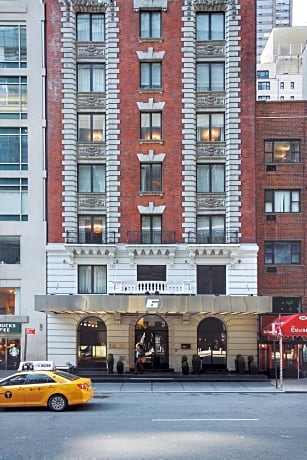 6 Columbus - A SIXTY Hotel