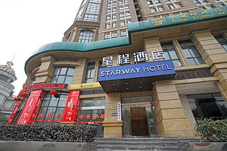 Starway Hotel Yibin Laiyin