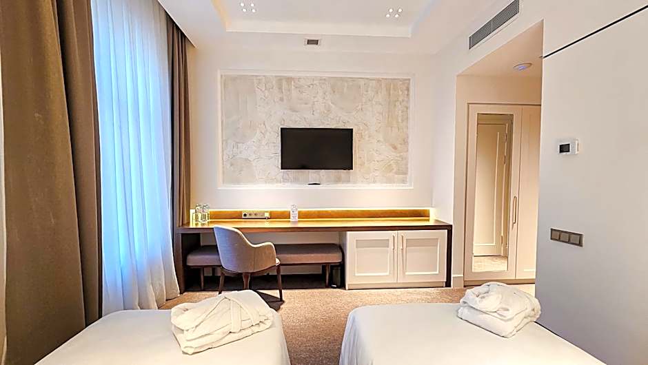 Grand Tien Shan Hotel