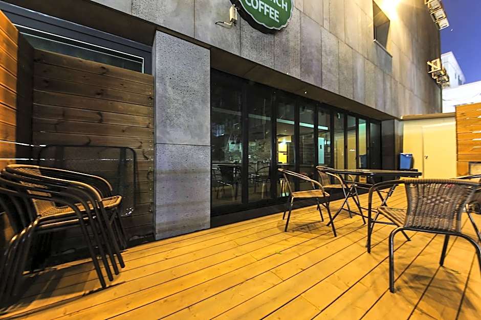 Louis Hotel Gangneung