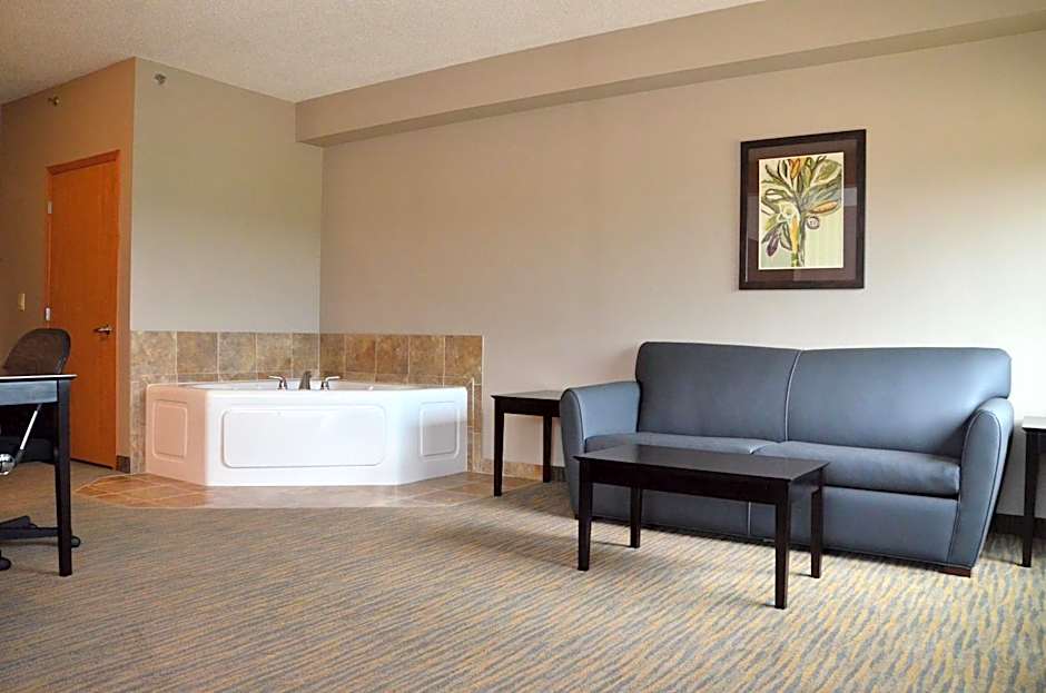 Qube Hotel - Polk City