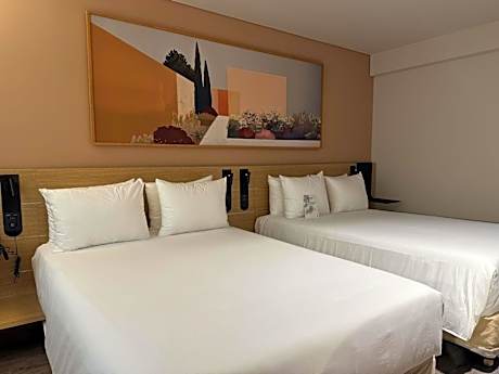Executive room with 2 double beds