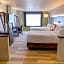 Holiday Inn Express & Suites Sioux Center By IHG
