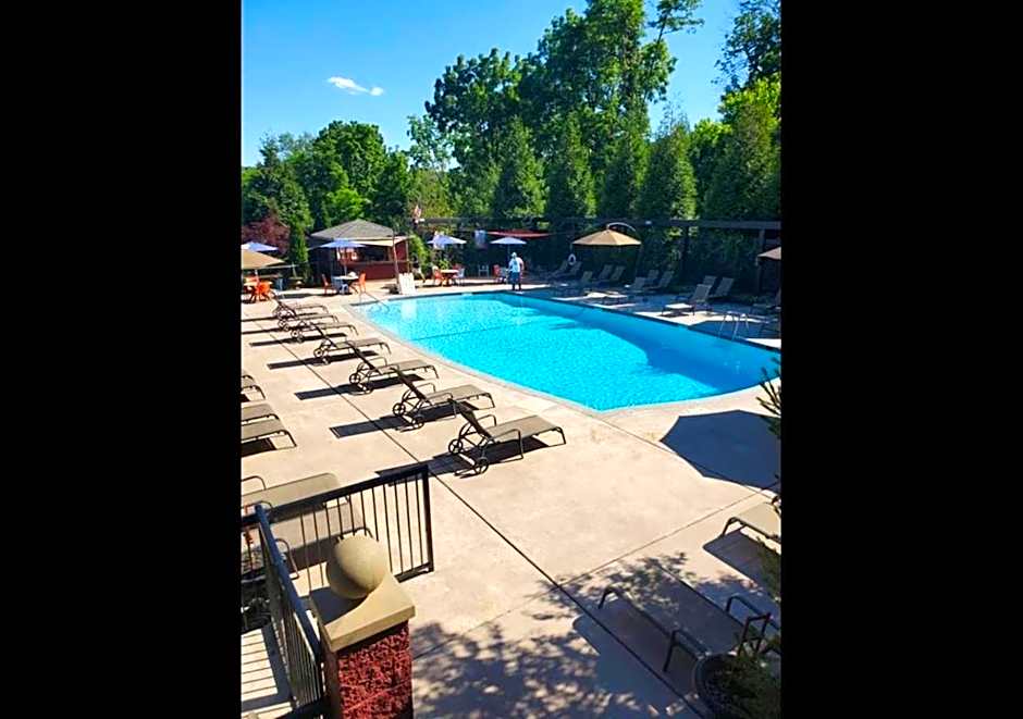 New Hope Inn & Suites