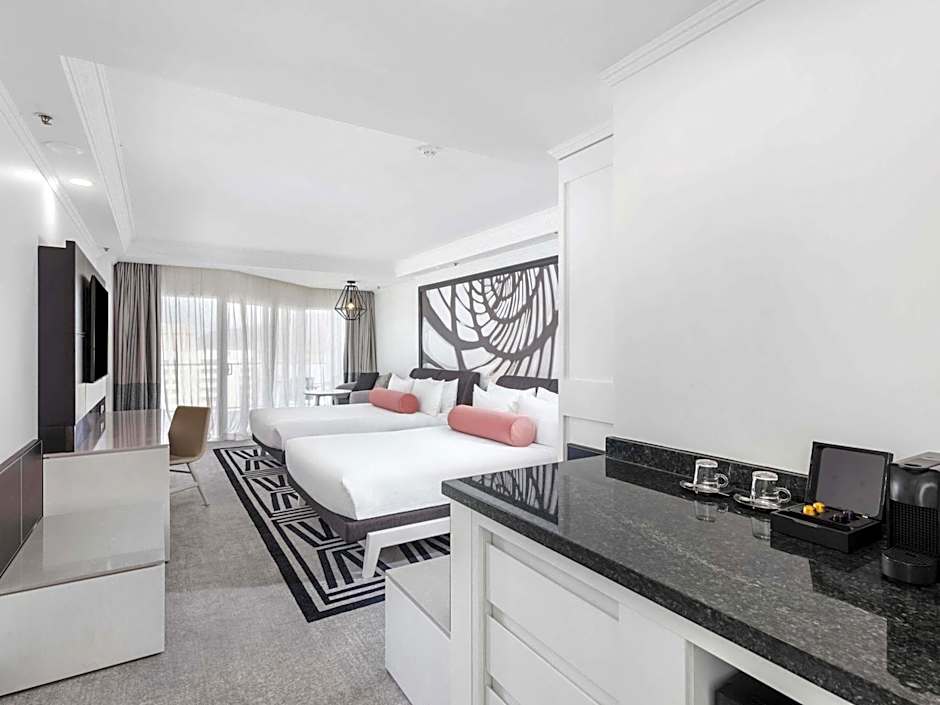 Pullman Cairns International