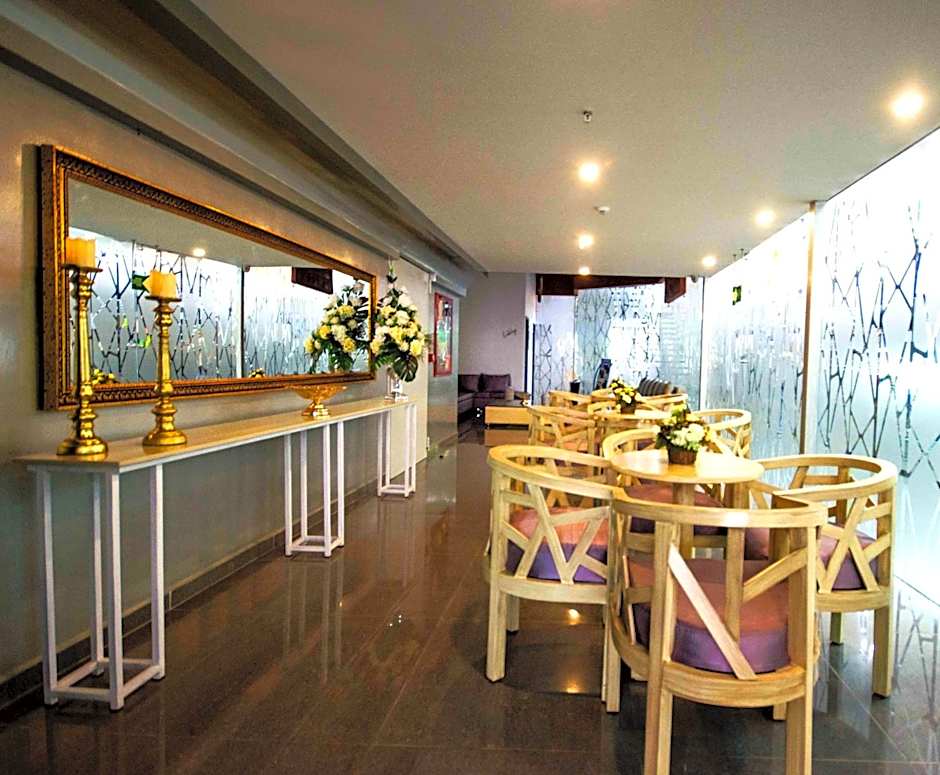 Luma Plaza Hotel