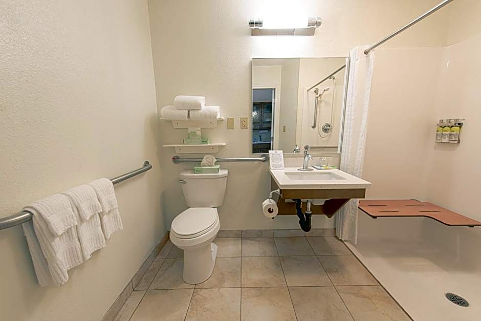 Candlewood Suites-West Springfield By IHG