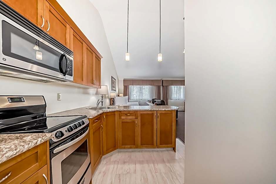 Stony Plain Inn & Suites