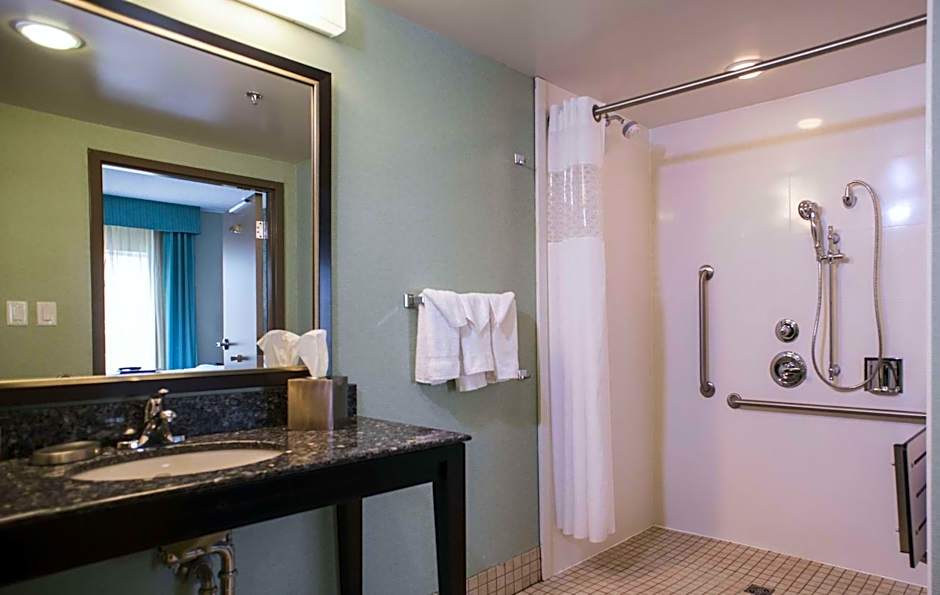 Hampton Inn By Hilton & Suites St Johns Airport