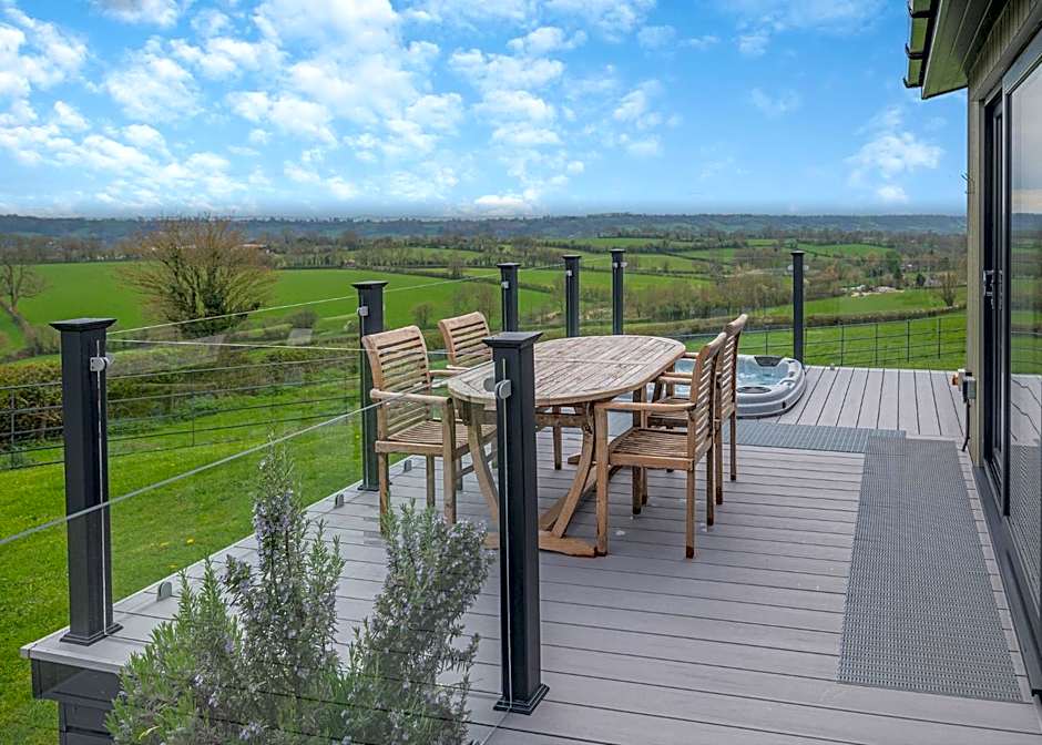 Midsomer Lodges