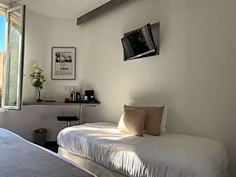 Superior Room with Garden View