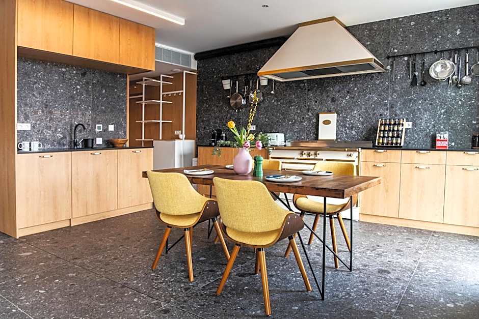Hotel Kitchen59