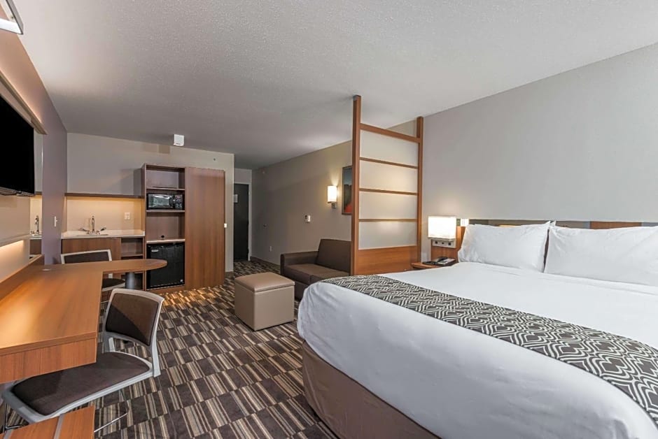 Microtel Inn & Suites by Wyndham Altoona