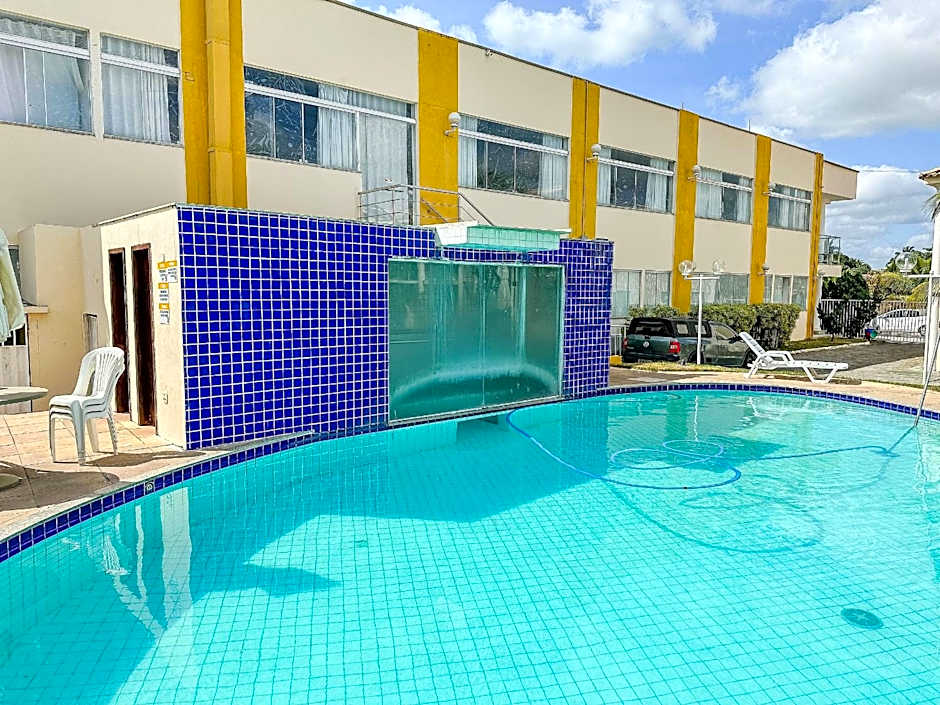 Flat's com 1 suíte no pavimento superior com internet privativa 300MBPS localizado no Residencial Mont Hebron, condomínio a aproximadamente 250m da praia de Taperapuã, com piscinas, sauna e portaria 24hrs