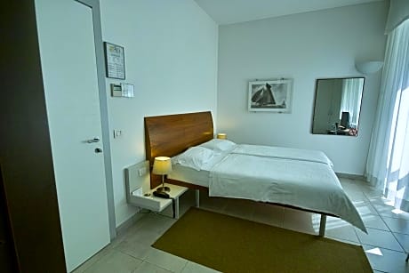 Comfort Double Room with Terrace