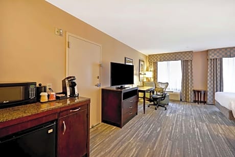 Premium Queen Room with Two Queen Beds