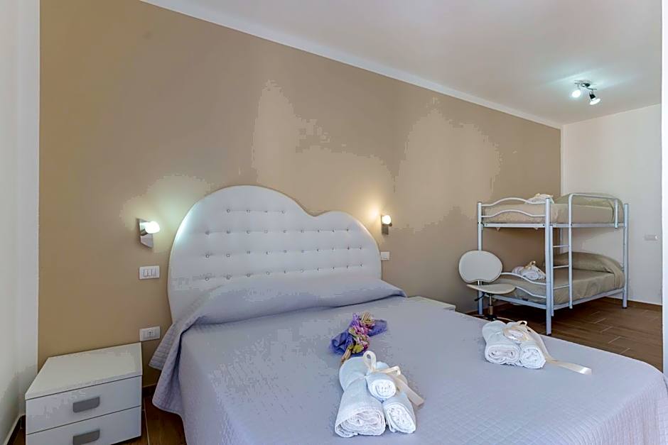 Photo 1 of 6 of Quadruple Room with Private Bathroom