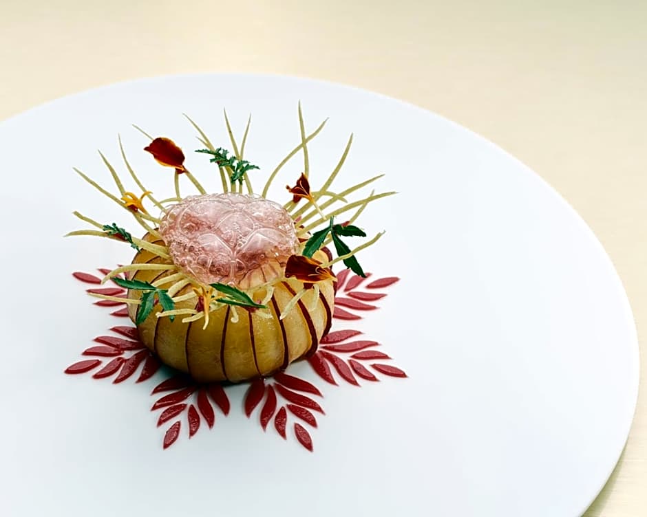 Hostellerie du Pas de l'Ours "Relais et Châteaux"