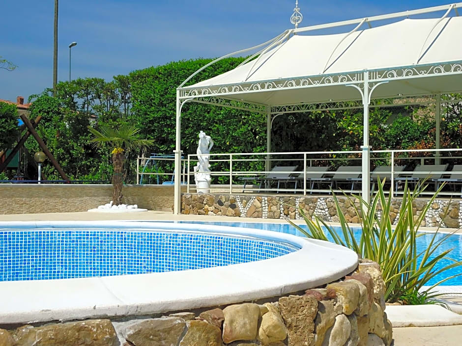 Villaggio Turistico Villa Garuti