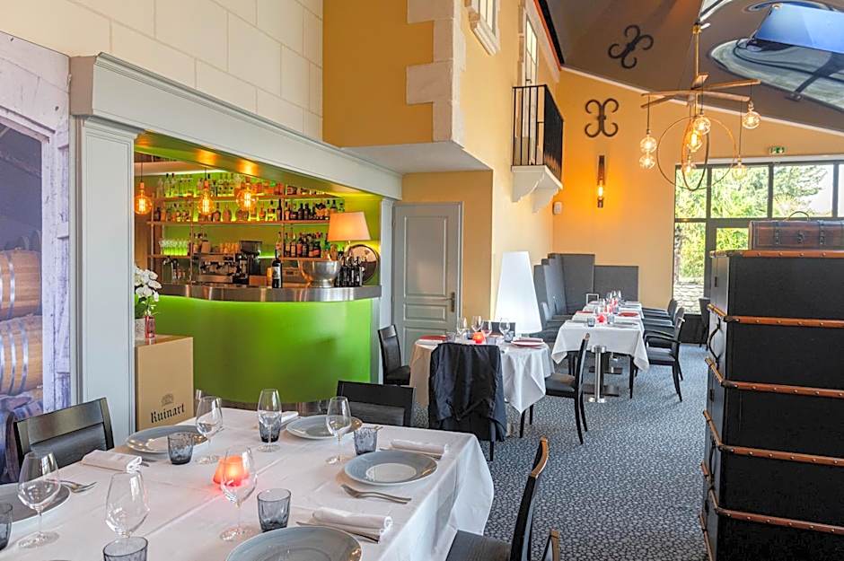 Logis Hôtel Restaurant L'Essille