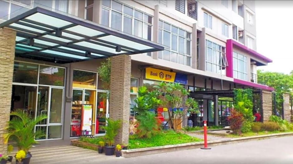 Kamarku Apartment @ The Edge by ZUZU