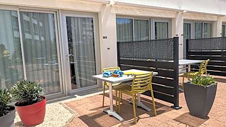 Studio with Terrace