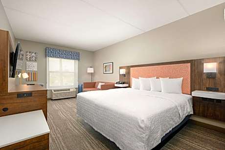 King Room with Sofa Bed and Study - Non-Smoking