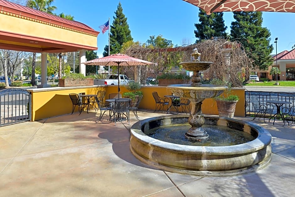 Holiday Inn Rancho Cordova - Northeast Sacramento