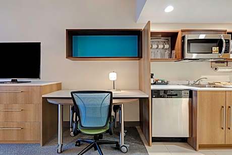 Queen Studio with Two Queen Beds - Hearing Accessible/Non-Smoking