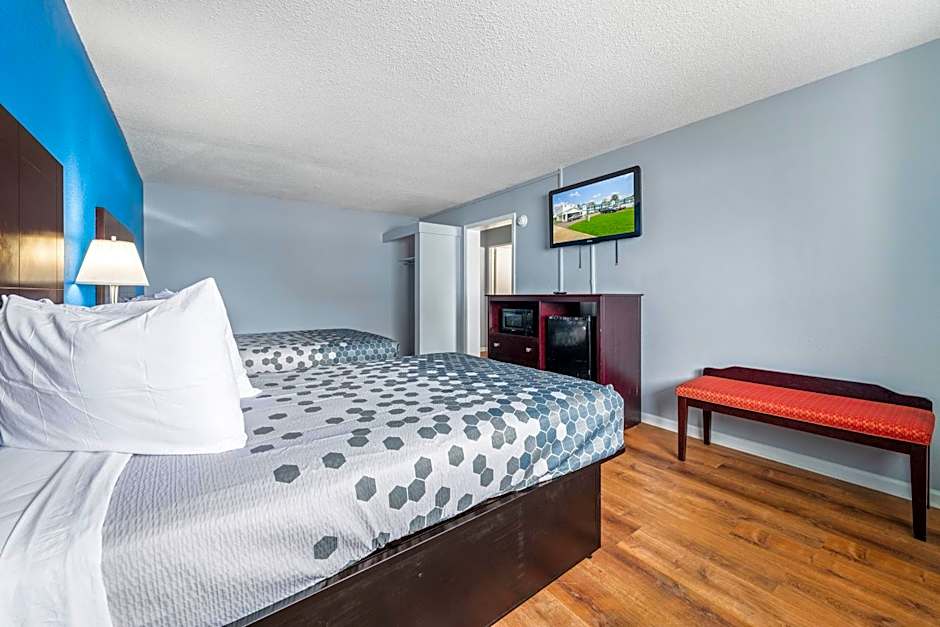 Super 8 by Wyndham Portsmouth - Norfolk