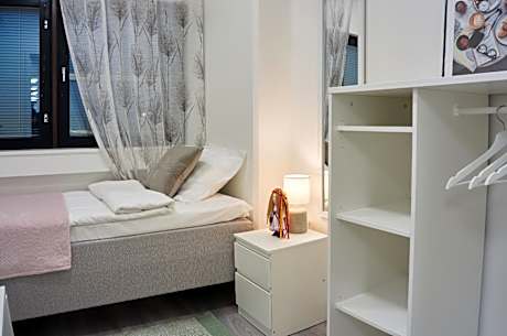 Standard Single Room - Shared Bathroom