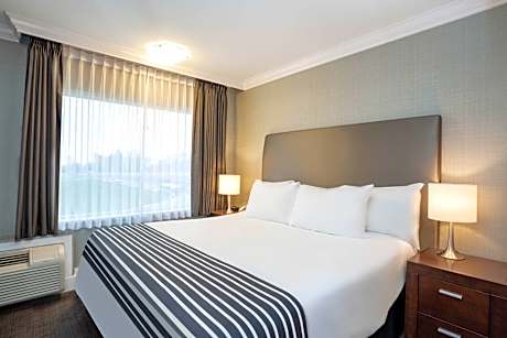Suite With Kitchenette